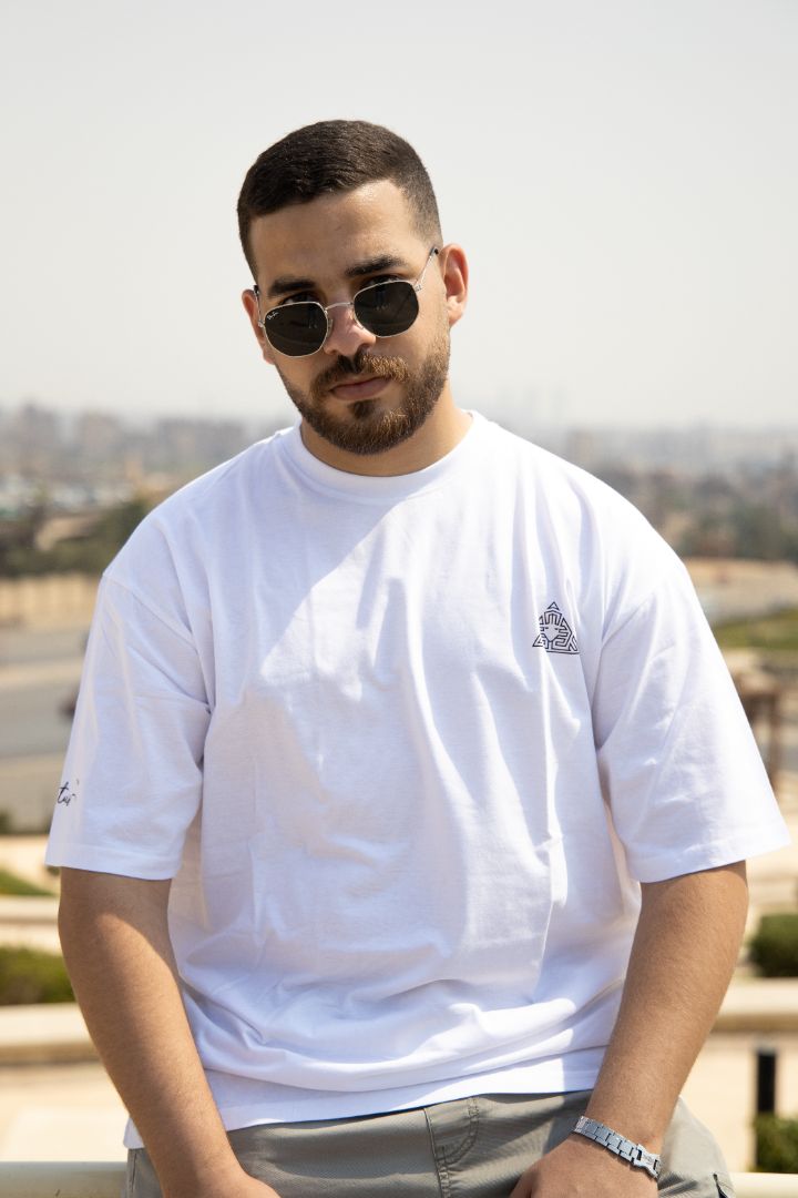 Moez Curved Wall
